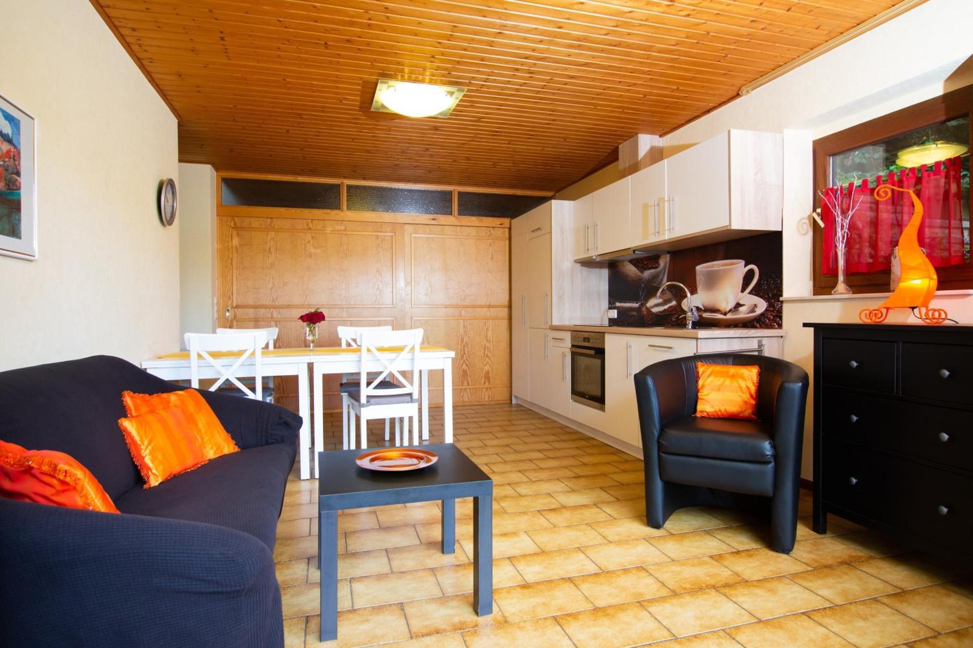 Ferienwohnung "Kirchblick" Im Ferienhaus Blumenhain Bad Wünnenberg エクステリア 写真